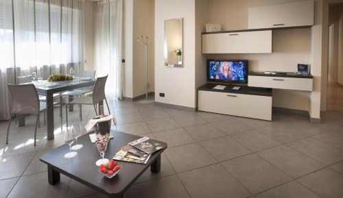 Three-Bedroom Apartment (5 Adults)