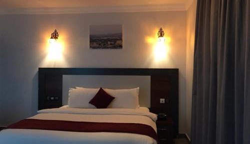 Deluxe King Room