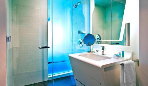 One-Bedroom King Suite with City View, Non-Smoking