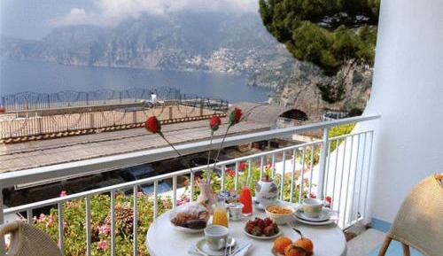 Double or Twin Room with Sea View