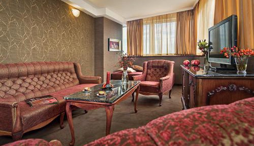 Panorama Suite with King size bed with free tea/coffee making facilities