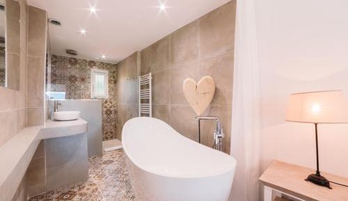 Prestige Double Room with Bath and Shower