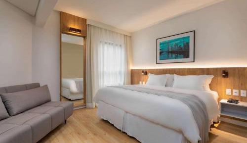 Premium Queen Room - Non-Smoking
