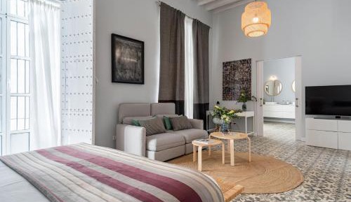 Deluxe King Suite