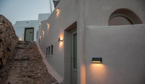S Villa with Sea View and Heated Tub 
