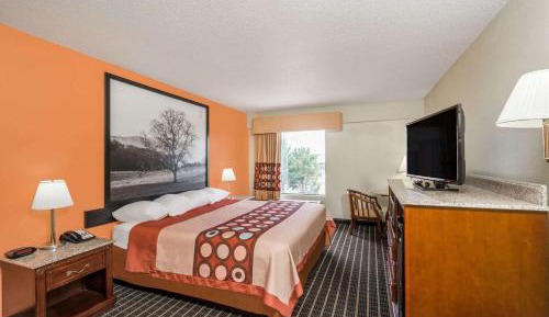 King Room - Mobility Access - Non-Smoking