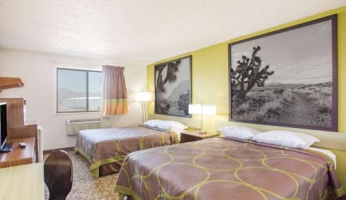 Queen Room with Two Queen Beds - Non-Smoking