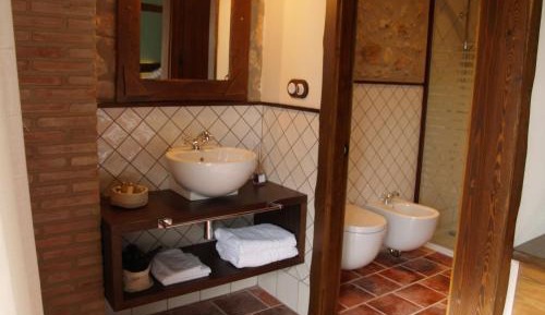 Double or Twin Room with Shower