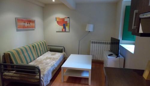 Studio (2-3 Adults)