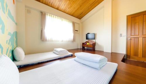 Twin Room with Bathroom