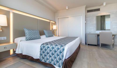 Up Room (2 Adults)