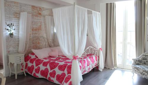 Deluxe Double Room with Balcony and Sea View