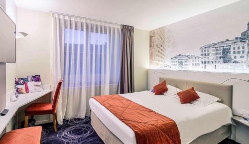 Superior Riverside Room with 1 Double Bed