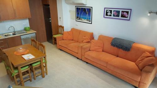 Apartment (3-5 Adults)