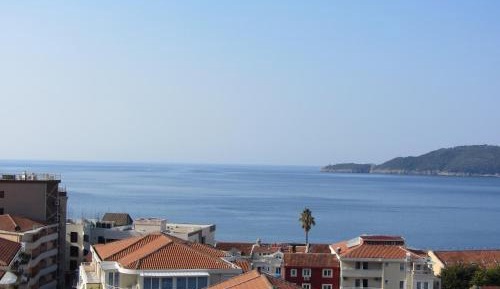 Studio Apartment with Sea View