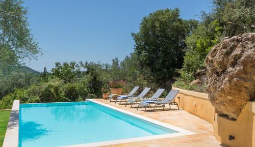Five Bedroom Villa with Private Pool