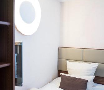 Cozy Single Room "BASE II"