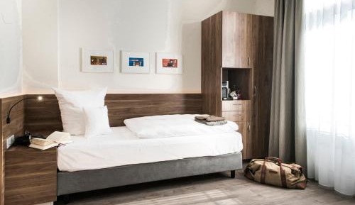 Deluxe Single Room