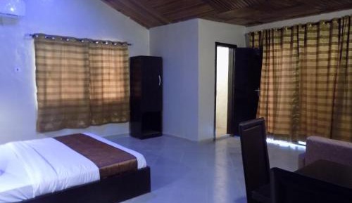Superior King Suite