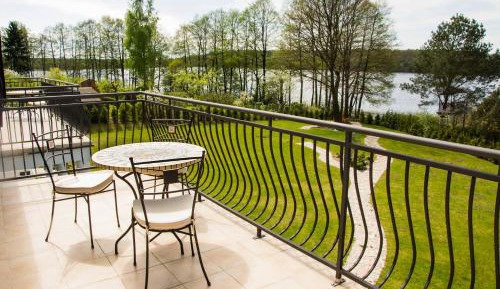 Quadruple Room with Lake View