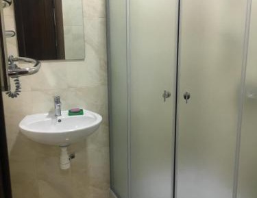 Quadruple Room with Private Bathroom