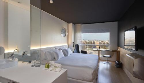 Deluxe Double Room with City View