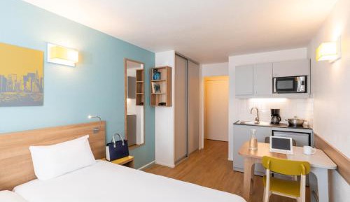 Studio (2 Adults)