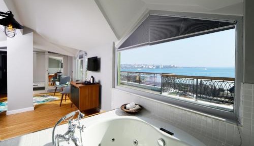 Penthouse Room With Terrace and Sea View - Hot Tub