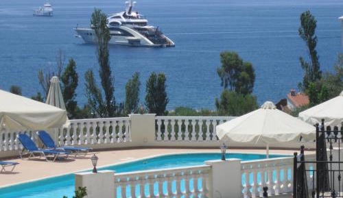 Studio with Sea View (2 Adults)