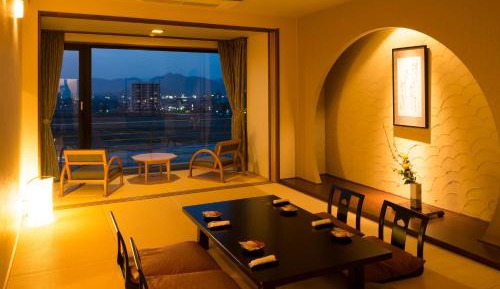Japanese-Style Quadruple Room