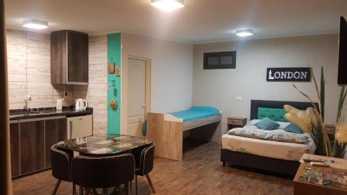 Deluxe Apartment