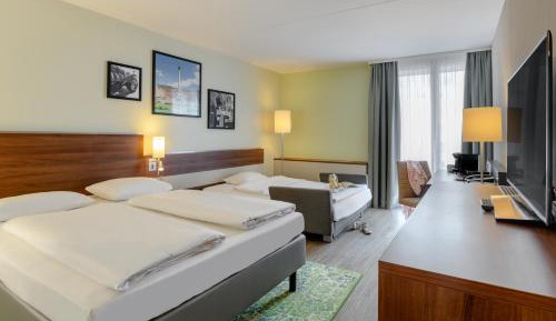 Standard Queen Room