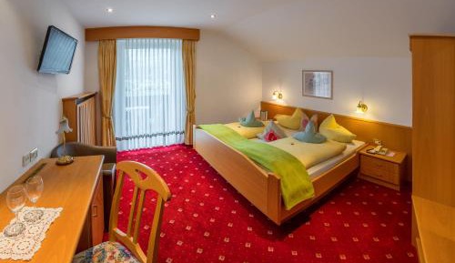 Double or Twin Room with Balcony and Mountain View
