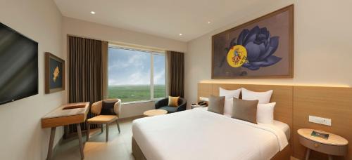 LUXE Room 