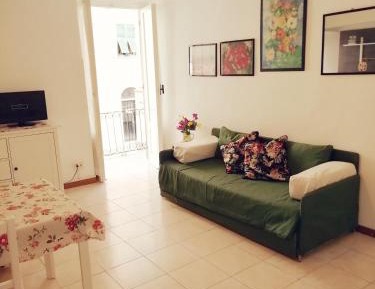 One-Bedroom Apartment with Balcony