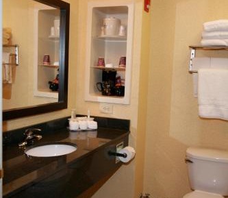 Standard Room with Two Queen Beds - Communications Accessible Tub