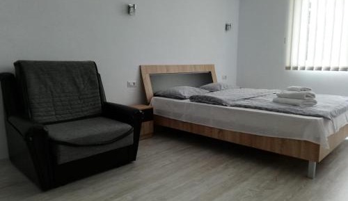 Deluxe Double Room (2 Adults + 1 Child)