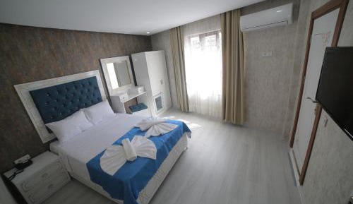 Large Double or Twin Room