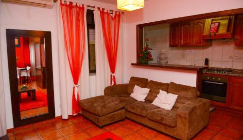 Three-Bedroom Apartment (6 Adults)