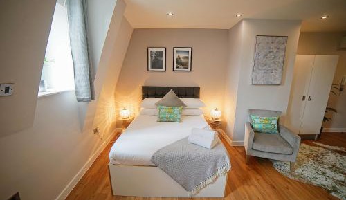 Studio Apartment