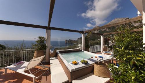 Deluxe Villa