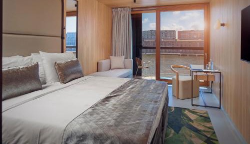 Waterfront Superior with Shower & Balcony 
