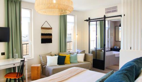 Deluxe Double or Twin Room with Sea View (secondary building)