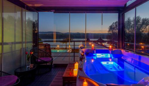 Superior Double Room with Hot Tub and River View