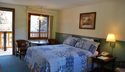 Queen Room with Balcony