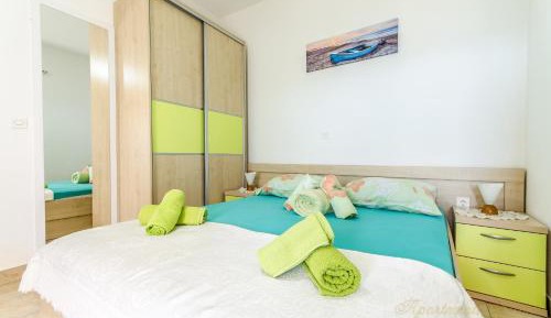 Studio Apartment with Sea View