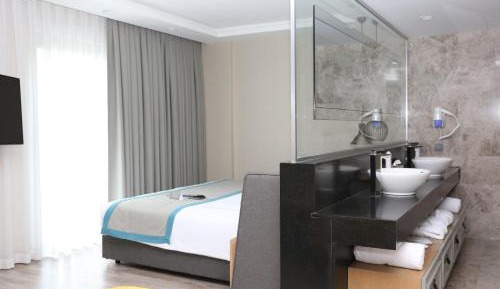 Deluxe Double Room with City View