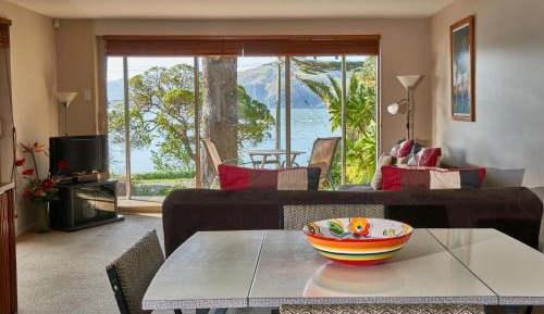 The Beachside Apartment