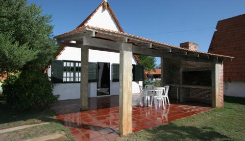 Bungalow (2 Adults)
