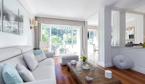 Superior Apartment
